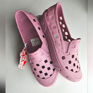 VANS Womens Slip-On Trek Shoes